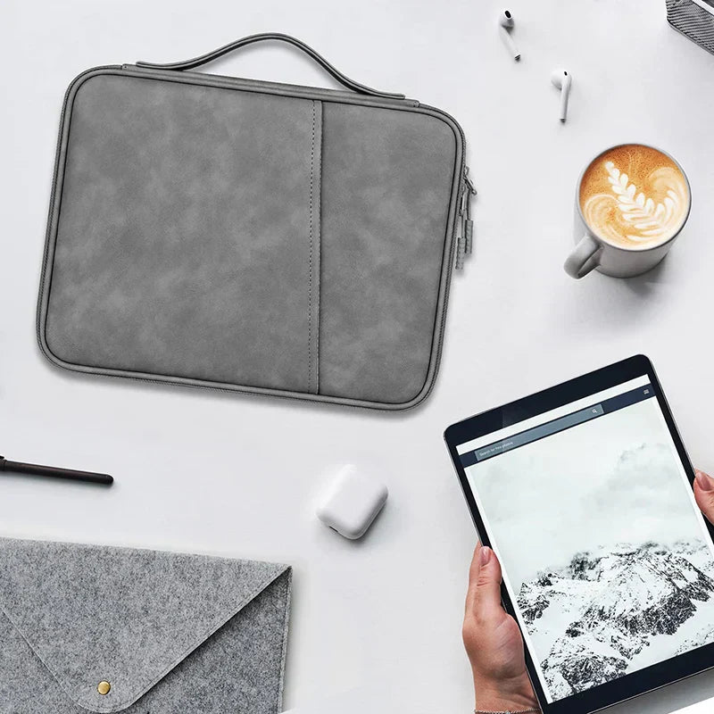 Housse de Protection 11" : L'Équilibre Parfait entre Style et Sécurité